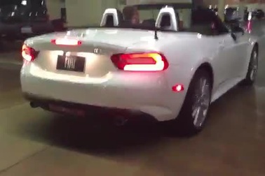 Tiếng động cơ xe Fiat 124 Spider