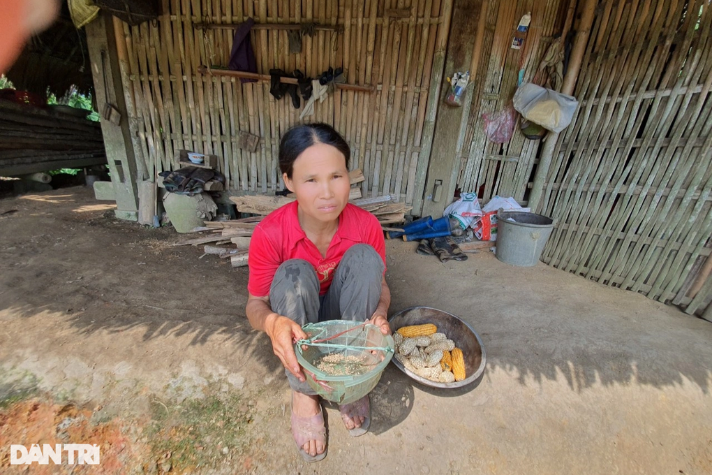 Người mẹ nghèo ôm con trai đi khắp nơi chữa bệnh rồi trở về 2 bàn tay trắng - 4 Người mẹ nghèo ôm con trai đi khắp nơi chữa bệnh rồi trở về 2 bàn tay trắng - 4