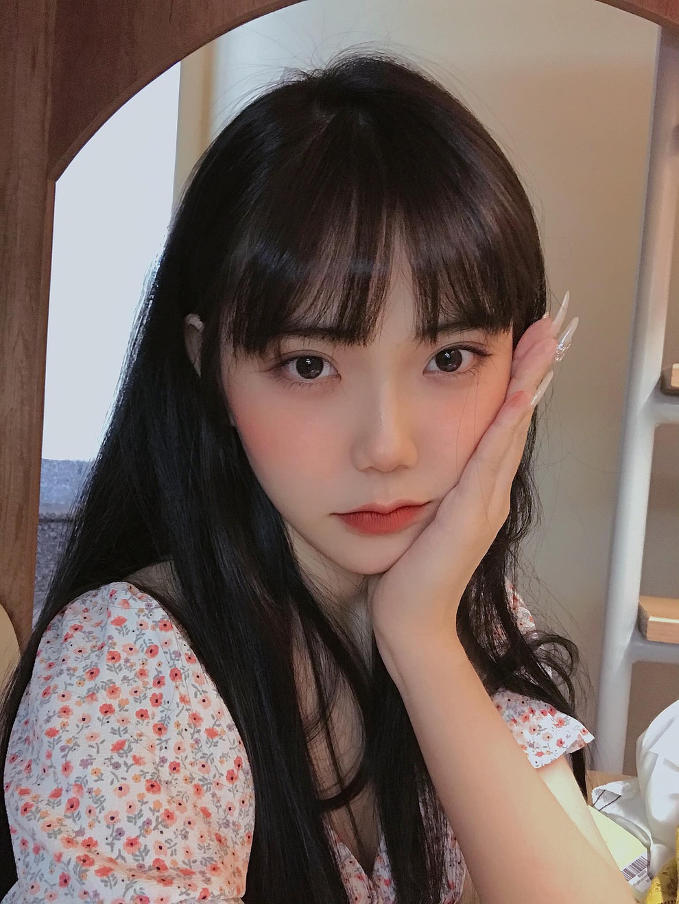 Ngẩn ngơ trước nét đẹp trong veo của hot girl sinh năm 2000 - 3 Ngẩn ngơ trước nét đẹp trong veo của hot girl sinh năm 2000 - 3