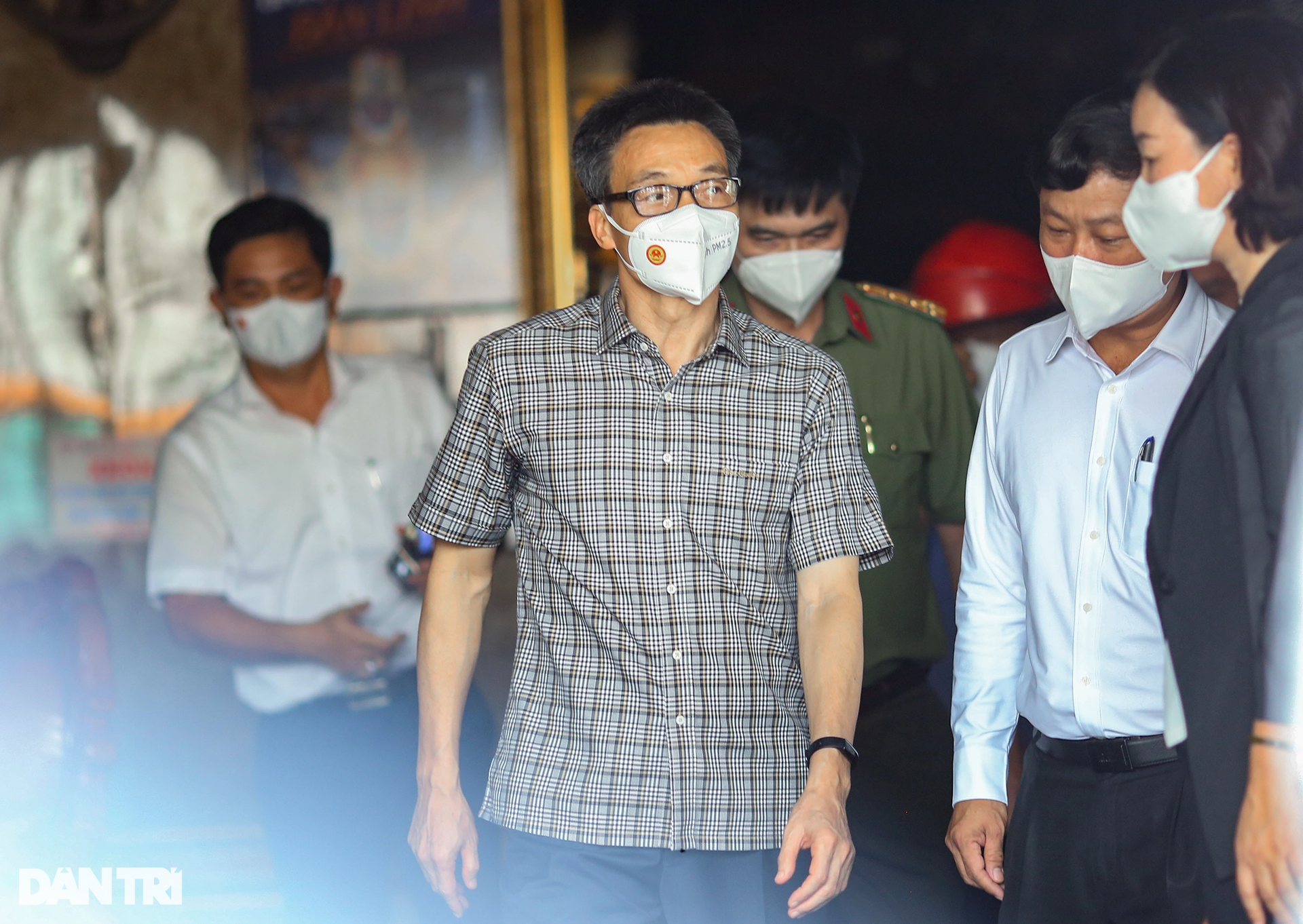 Phó Thủ tướng Vũ Đức Đam thị sát hiện trường vụ cháy khiến 32 người chết - 7 Phó Thủ tướng Vũ Đức Đam thị sát hiện trường vụ cháy khiến 32 người chết - 7