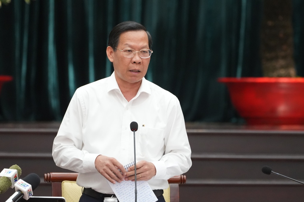 Chủ tịch TPHCM: Điều chỉnh cán bộ để đảm bảo thành công cho Nghị quyết 98 - 1 Chủ tịch TPHCM: Điều chỉnh cán bộ để đảm bảo thành công cho Nghị quyết 98 - 1