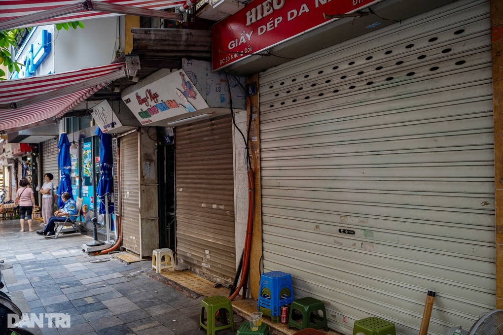 Nhiều hộ kinh doanh ở Hà Nội, TPHCM đóng cửa, nghỉ bán: Cục Thuế nêu lý do - 1 Nhiều hộ kinh doanh ở Hà Nội, TPHCM đóng cửa, nghỉ bán: Cục Thuế nêu lý do - 1