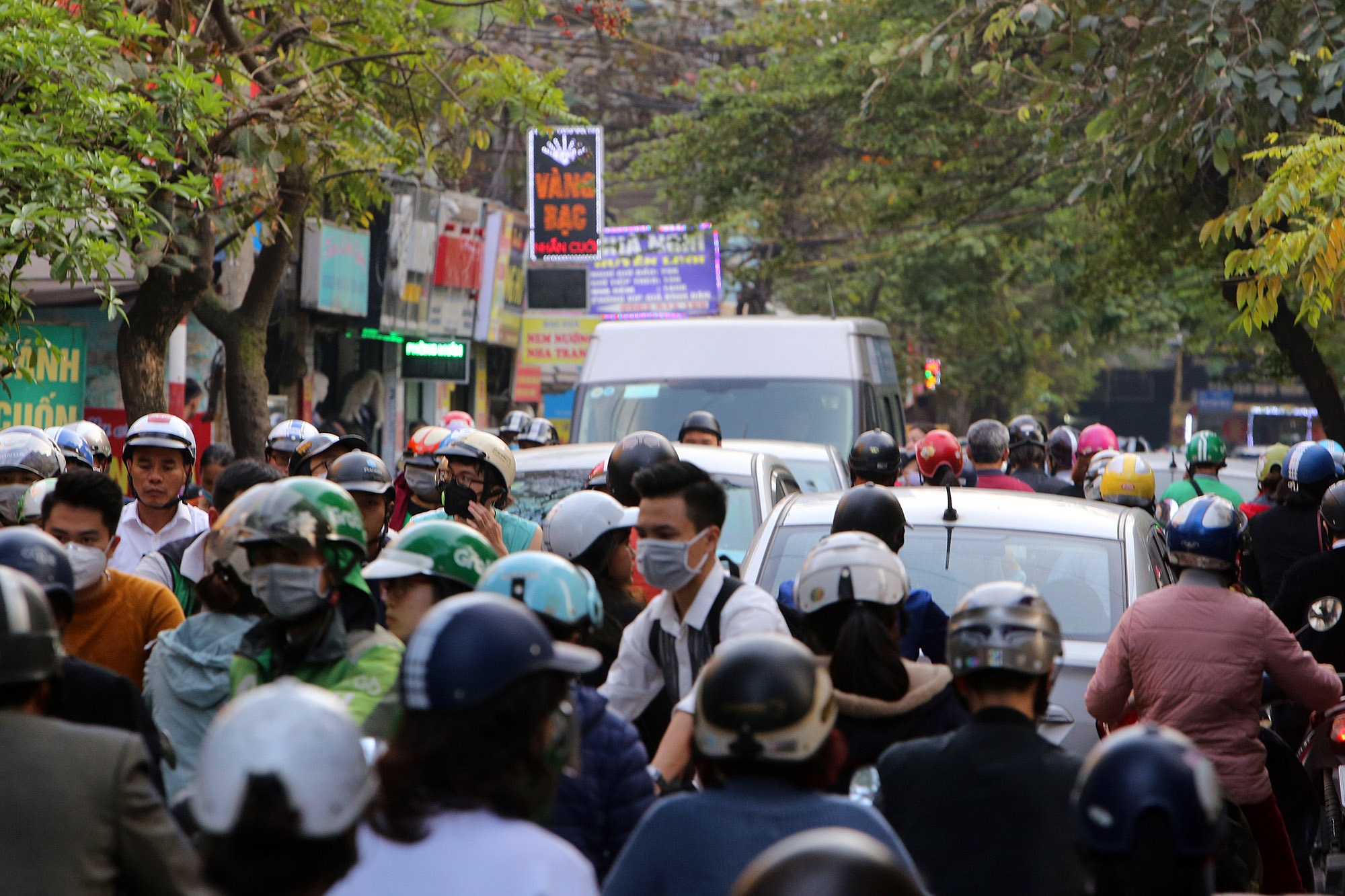 Hà Nội: Đường phố giáp Tết kẹt cứng - 8 Hà Nội: Đường phố giáp Tết kẹt cứng - 8