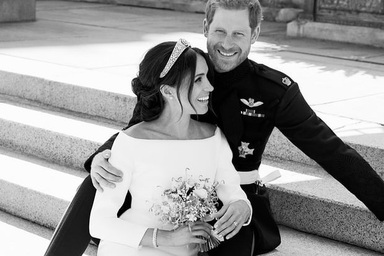Anh công bố ảnh cưới chính thức của Hoàng tử Harry - Công nương Meghan