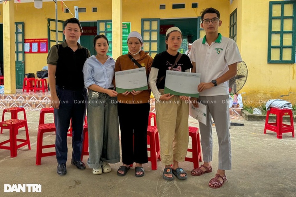 Bố tôi tai điếc, không nghe thấy tiếng đất đồi sạt lở để mà chạy đi - 3 Bố tôi tai điếc, không nghe thấy tiếng đất đồi sạt lở để mà chạy đi - 3