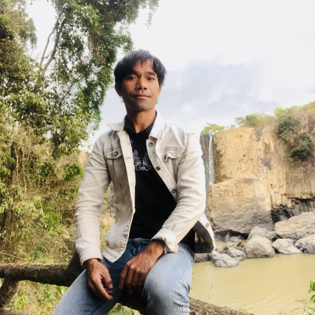 Ngã rẽ của Quán quân Vietnam Idol: Người vụt sáng, người bỏ về quê sau ồn ào - 7 Ngã rẽ của Quán quân Vietnam Idol: Người vụt sáng, người bỏ về quê sau ồn ào - 7