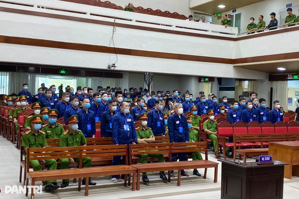 Đại án 200 triệu lít xăng: Phạt tiền thay phạt tù là chưa phù hợp - 1 Đại án 200 triệu lít xăng: Phạt tiền thay phạt tù là chưa phù hợp - 1