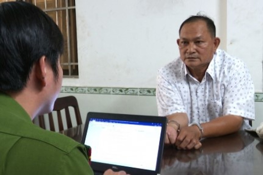 Bắt đối tượng bị truy nã khi đang giao dịch tại một ngân hàng ở Bạc Liêu - 1 Bắt đối tượng bị truy nã khi đang giao dịch tại một ngân hàng ở Bạc Liêu - 1