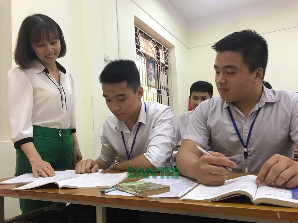 Hà Nội: Trường nội thành không thể giãn cách 1,5m nếu học đồng loạt - 2 Hà Nội: Trường nội thành không thể giãn cách 1,5m nếu học đồng loạt - 2