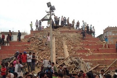 Hơn 700 người chết sau trận động đất 7,9 độ richter tại Nepal