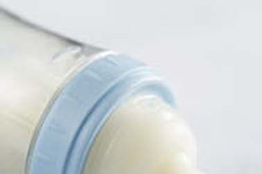 Suy dinh dưỡng vì uống sữa cao năng lượng