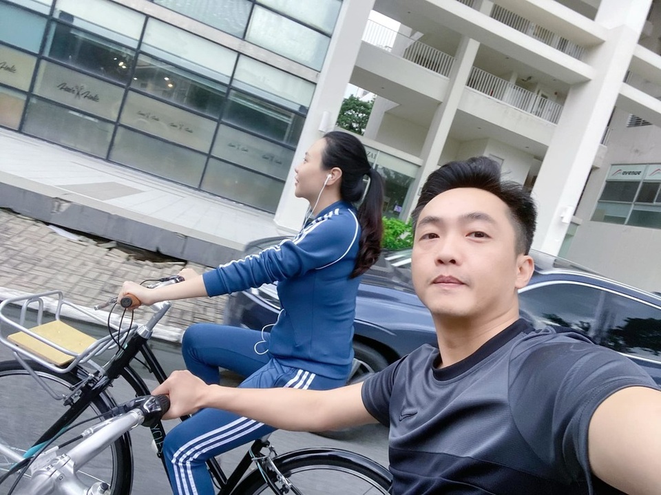 Đàm Thu Trang nhuận sắc sau sinh, ông xã Cường Đôla tấm tắc khen - 6 Đàm Thu Trang nhuận sắc sau sinh, ông xã Cường Đôla tấm tắc khen - 6