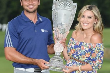 Những "bóng hồng" quyến rũ của các tay vợt hàng đầu giải golf Open 2017