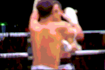 Võ sĩ Thái Lan bị chỉ trích dữ dội vì chiến thắng xấu xí