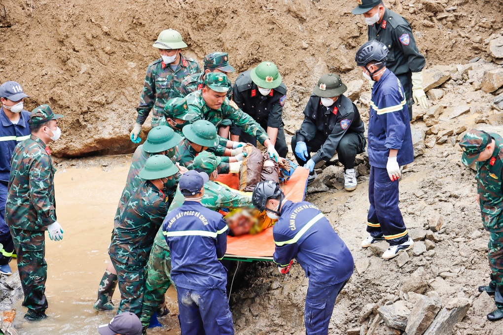 Vụ sạt lở ở Lai Châu: Tìm thấy 2 nạn nhân cuối cùng - 2 Vụ sạt lở ở Lai Châu: Tìm thấy 2 nạn nhân cuối cùng - 2