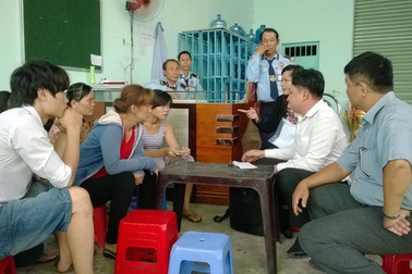 "Xé" lương để lách luật