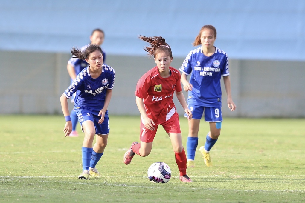 Hà Nội và Thái Nguyên TT trọn niềm vui ở giải U16 nữ Quốc gia - 1 Hà Nội và Thái Nguyên TT trọn niềm vui ở giải U16 nữ Quốc gia - 1
