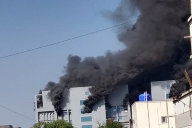 Cháy lớn tại hãng chế tạo vắc xin lớn nhất thế giới, 5 người chết