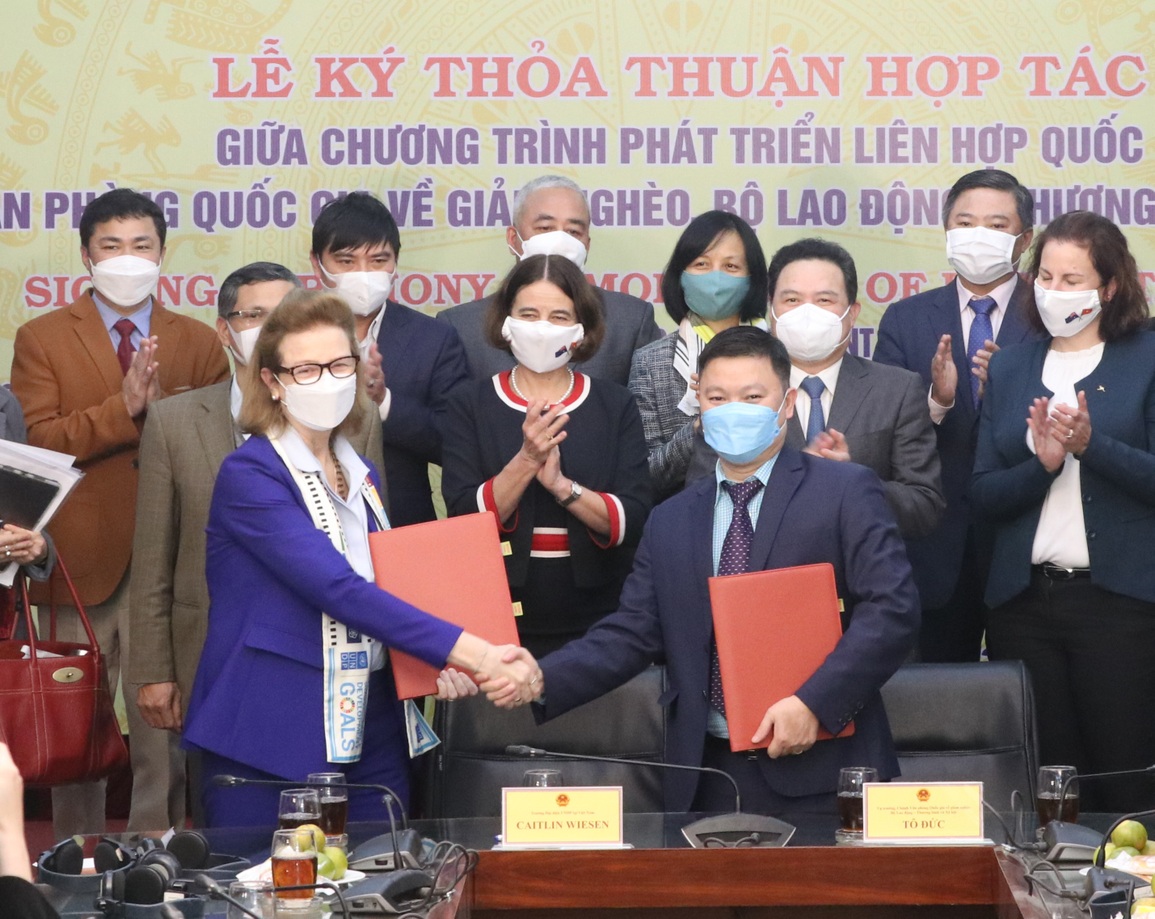 giam ngheo ben vung..jpg giam ngheo ben vung..jpg
