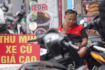 Chủ tiệm xe máy cũ nuốt nước mắt gồng lỗ trăm triệu hậu biển số định danh