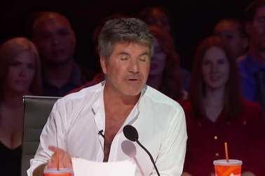 Chung khảo: Thần bài tái xuất, người xem lại sởn da gà