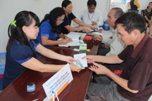 Nữ 44 tuổi có được hưởng lương hưu?