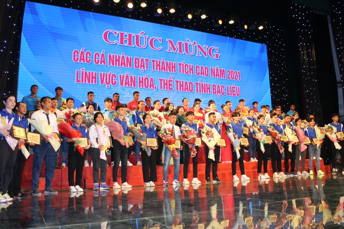 Bạc Liêu tuyên dương hoa hậu cải lương và vận động viên vàng SEA Games 31 - 6 Bạc Liêu tuyên dương hoa hậu cải lương và vận động viên vàng SEA Games 31 - 6