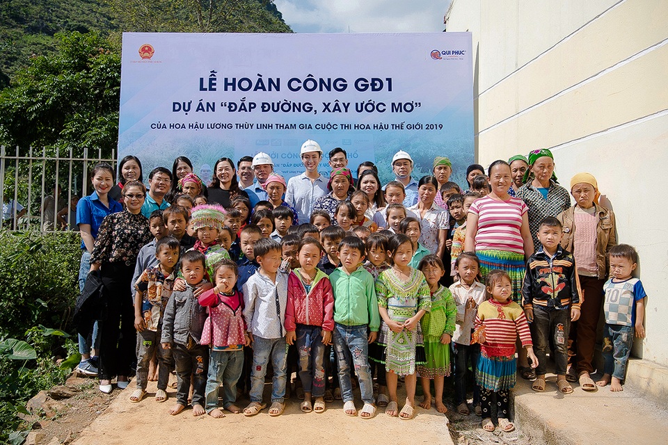 Qui Phúc chung tay cùng Hoa hậu Lương Thùy Linh hiện thực hóa ước mơ “Xây đường trên núi” - 1 Qui Phúc chung tay cùng Hoa hậu Lương Thùy Linh hiện thực hóa ước mơ “Xây đường trên núi” - 1