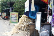 Nắng nóng như thiêu như đốt, hàng quán nước giải khát “cháy hàng”