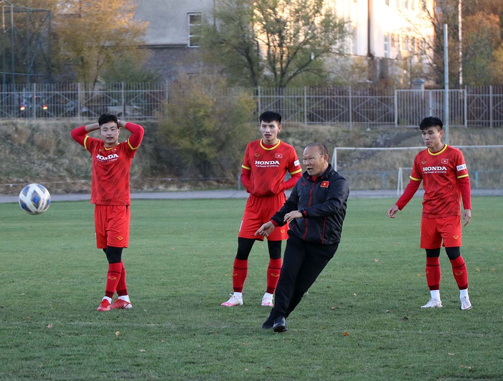 HLV Park Hang Seo thua cầu thủ U23 Việt Nam ở thử thách đặc biệt - 2 HLV Park Hang Seo thua cầu thủ U23 Việt Nam ở thử thách đặc biệt - 2