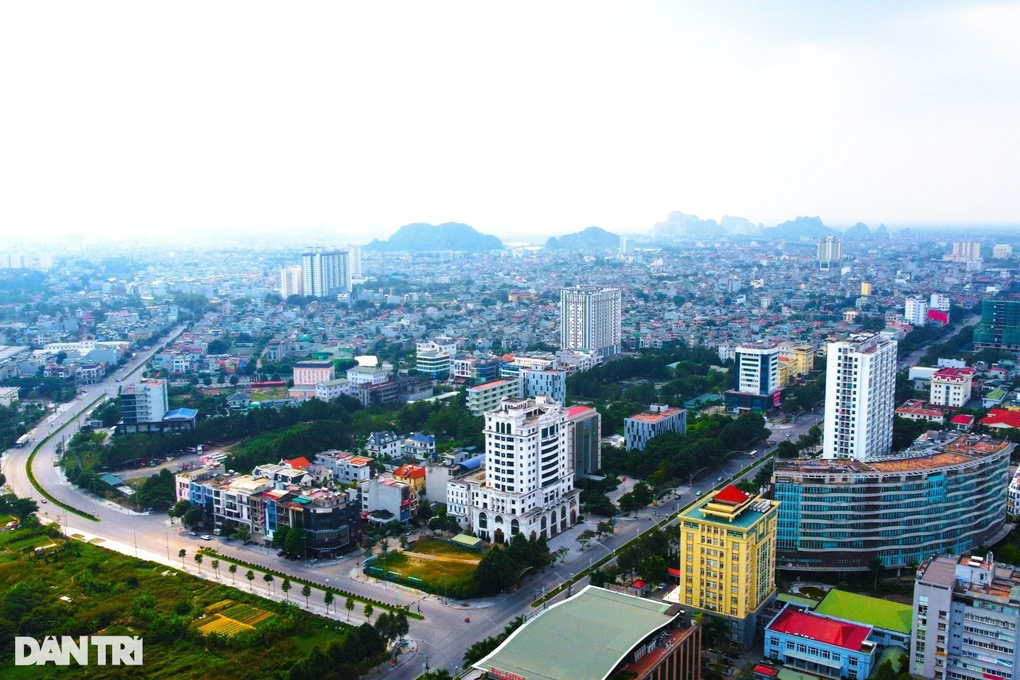 Đưa Thanh Hóa trở thành cực tăng trưởng mới phía Bắc Tổ quốc - 2 Đưa Thanh Hóa trở thành cực tăng trưởng mới phía Bắc Tổ quốc - 2