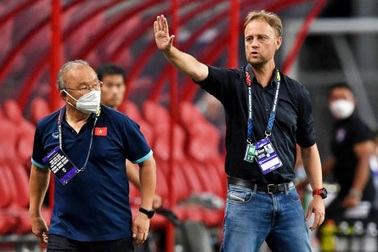 Báo Thái Lan: "HLV Polking có thể thay ông Park dẫn dắt tuyển Việt Nam"