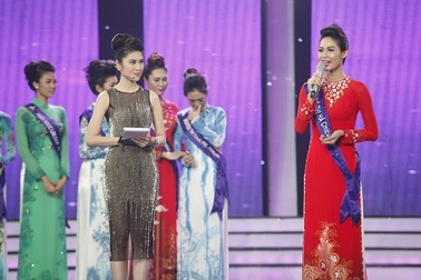 “Thí sinh ảo” bất ngờ bị loại khỏi cuộc thi Hoa khôi áo dài Việt Nam