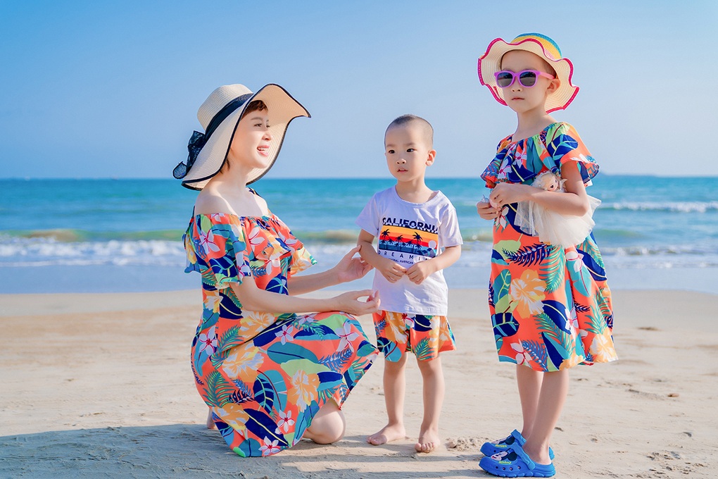 Cuộc sống giàu sang, quyền lực của mỹ nhân thị phi nhất dàn sao Tây Du Ký - 7 Cuộc sống giàu sang, quyền lực của mỹ nhân thị phi nhất dàn sao Tây Du Ký - 7