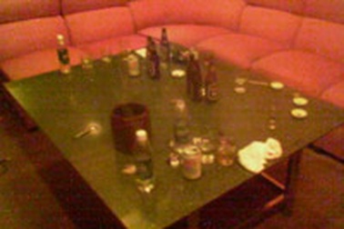 Hỗn chiến ở quán karaoke khi đi “trút bầu tâm sự” 