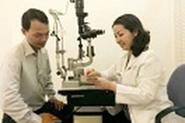 Chăm sóc mắt trong tiết trời chuyển mùa 