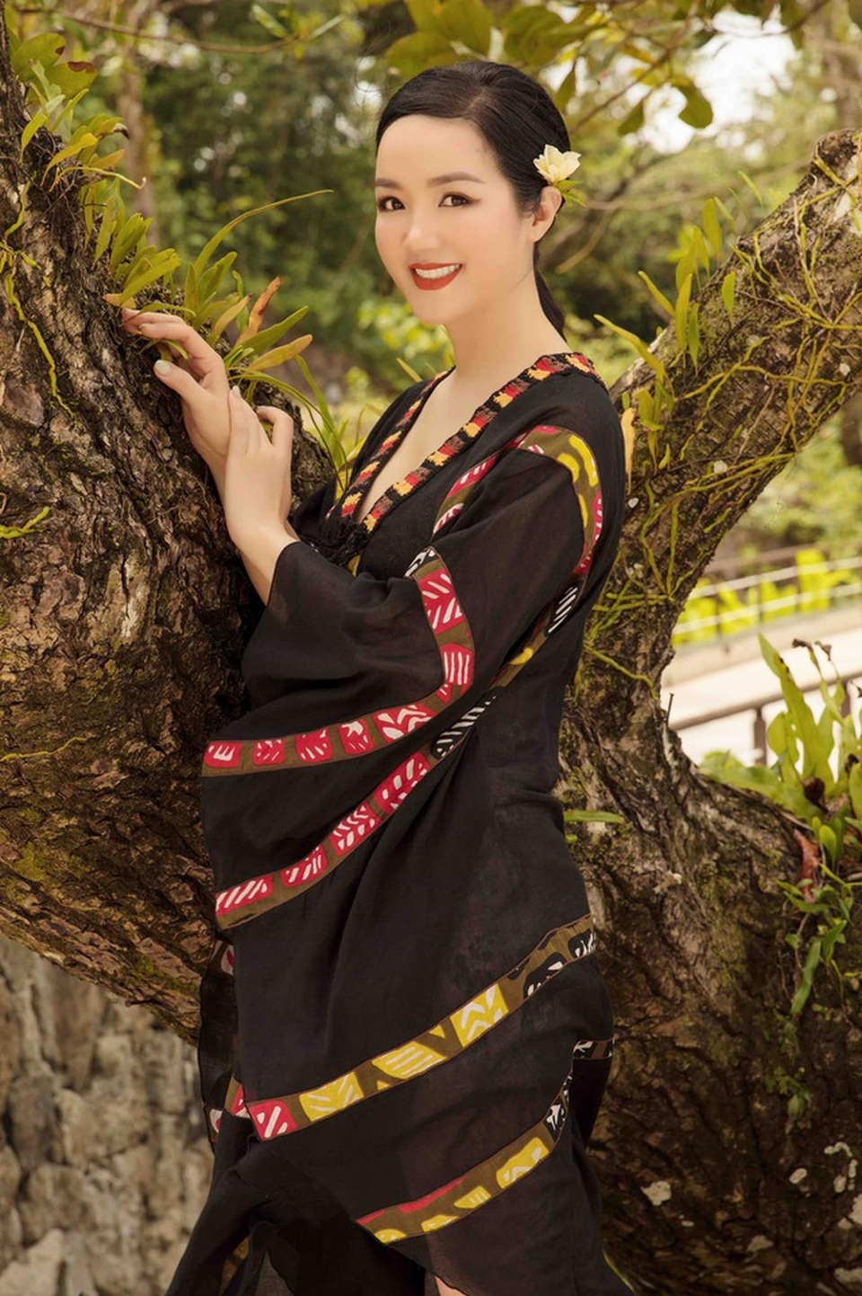 Ảnh thanh xuân đẹp nao lòng của những “Nữ hoàng ảnh lịch Việt” - 24 Ảnh thanh xuân đẹp nao lòng của những “Nữ hoàng ảnh lịch Việt” - 24