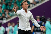 HLV Herve Renard truyền cảm hứng giúp Saudi Arabia thắng Argentina