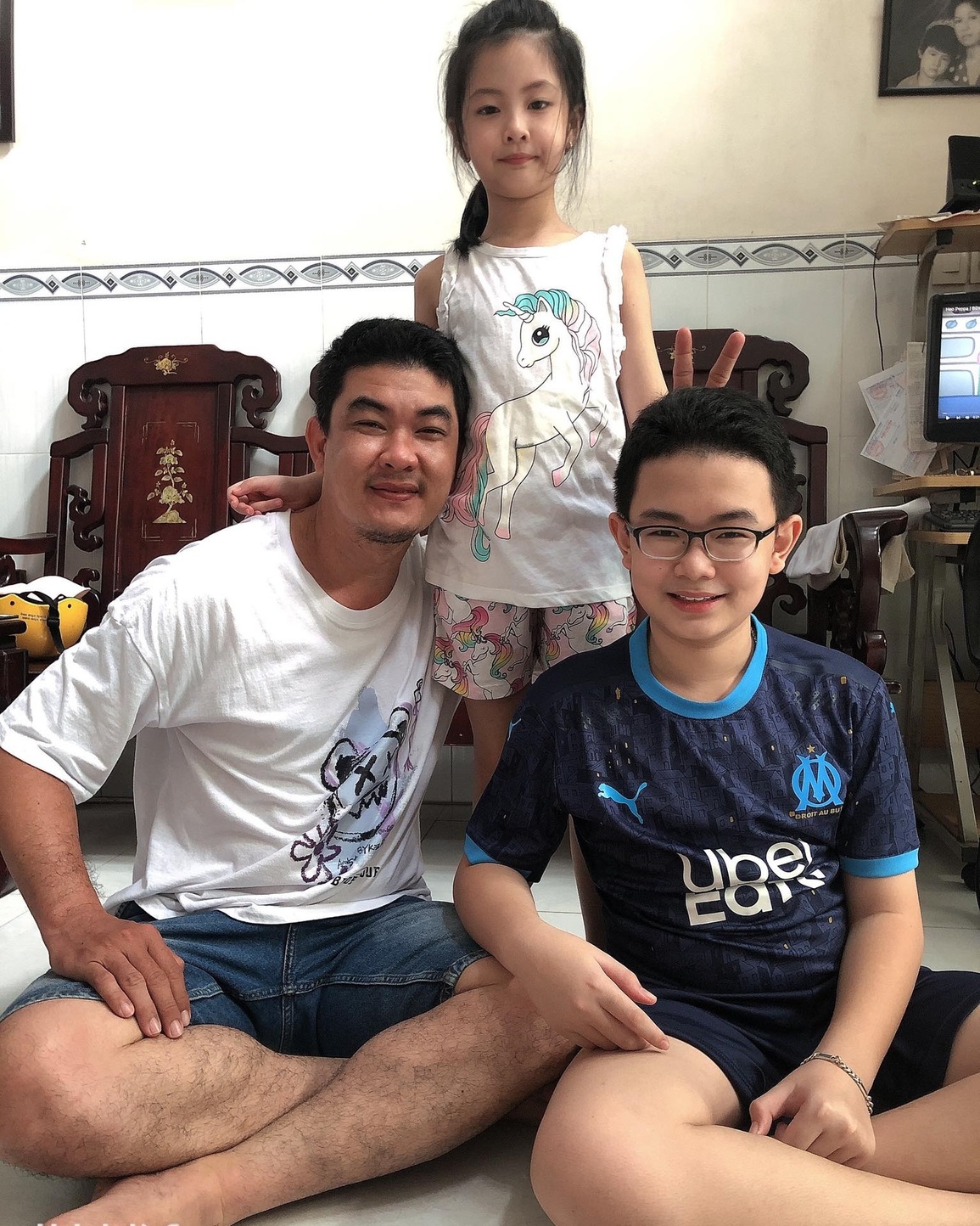 Chuyện cảm động về người cha xăm những nét chữ đầu đời của con lên tay - 2 Chuyện cảm động về người cha xăm những nét chữ đầu đời của con lên tay - 2