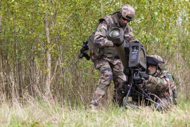 Pháp dính cáo buộc cấp vũ khí mạnh cho phiến quân Syria