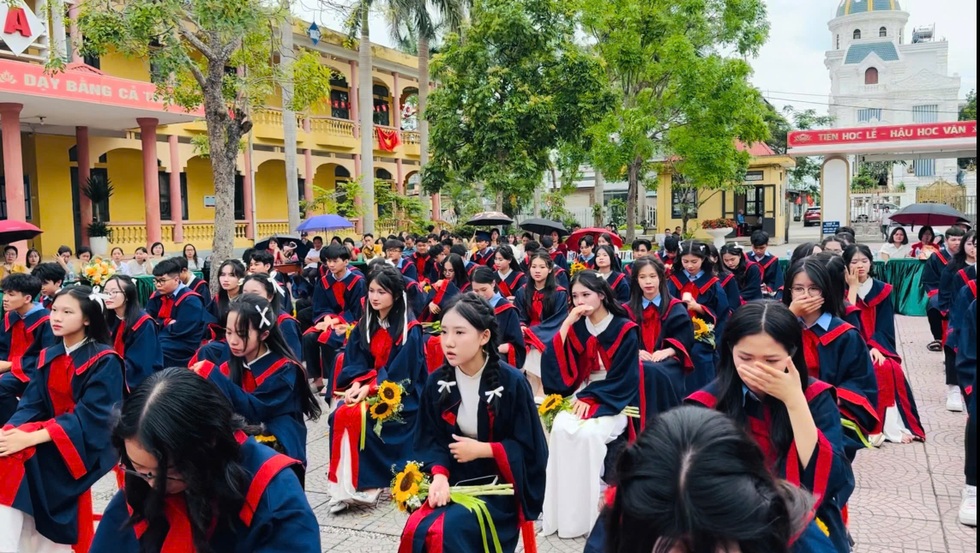 Lời nói gan ruột của người mẹ: Tình yêu không đến từ những bảng điểm đẹp! - 4 Lời nói gan ruột của người mẹ: Tình yêu không đến từ những bảng điểm đẹp! - 4