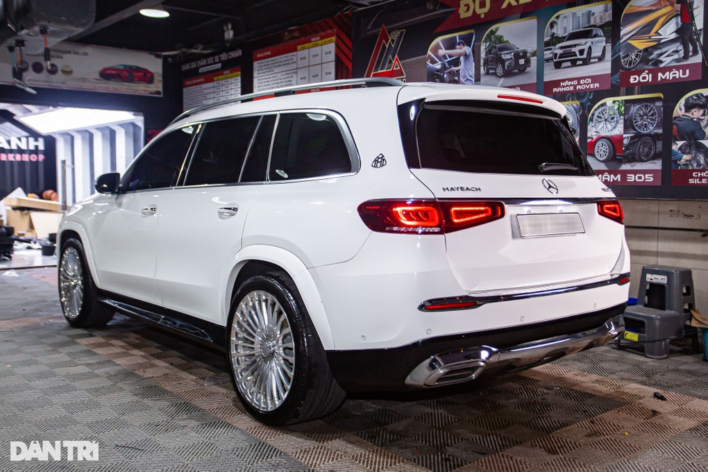 Mua Mercedes hơn 5 tỷ đồng, chủ xe chi thêm 800 triệu đồng độ Maybach - 15 Mua Mercedes hơn 5 tỷ đồng, chủ xe chi thêm 800 triệu đồng độ Maybach - 15
