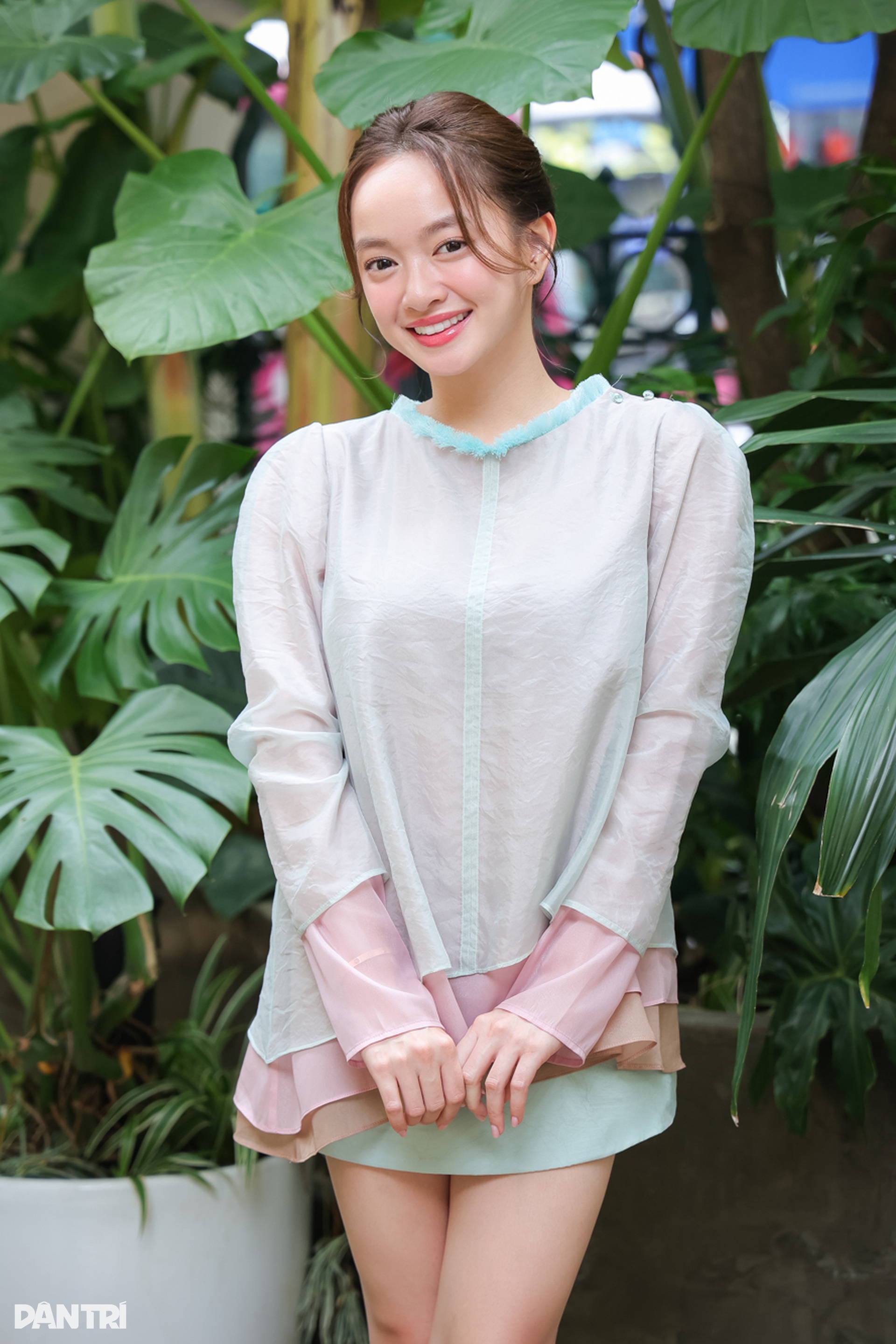 Đời thực gợi cảm của nữ tiếp viên cao 1,55m Kaity Nguyễn - 12