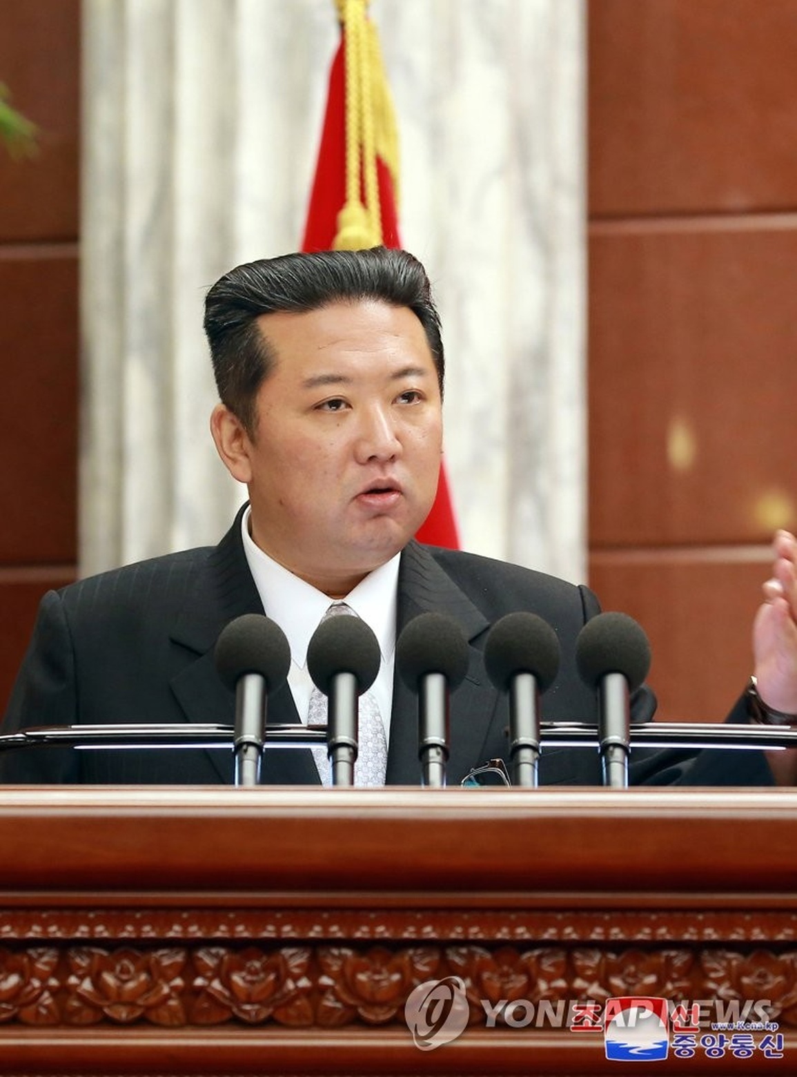 Ông Kim Jong-un xuất hiện với ngoại hình gầy chưa từng thấy - 1 Ông Kim Jong-un xuất hiện với ngoại hình gầy chưa từng thấy - 1