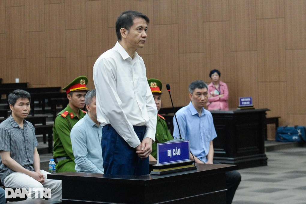 Cựu Thứ trưởng Hoàng Quốc Vượng: Một sai phạm hủy hoại danh dự cả gia đình - 3 Cựu Thứ trưởng Hoàng Quốc Vượng: Một sai phạm hủy hoại danh dự cả gia đình - 3
