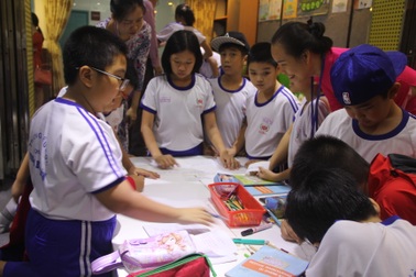 TPHCM: Cấm nhà trường giao giáo viên trực tiếp thu, chi tiền trường