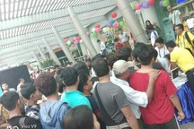 Giá vé cực rẻ, CĐV Myanmar xếp hàng dài mua vé ở trận Việt Nam