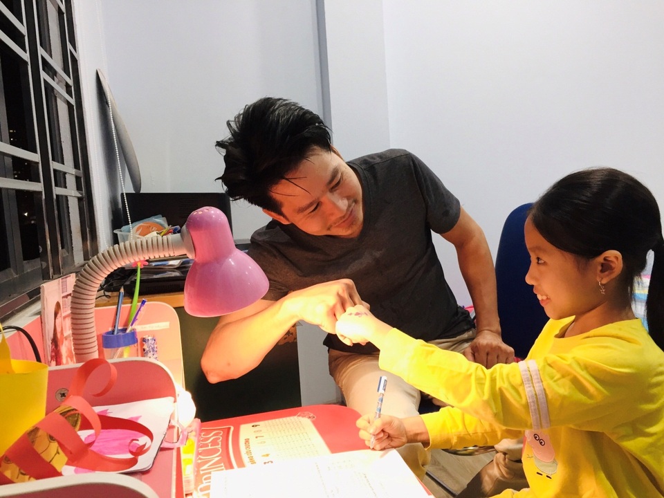 Những mẹo nhỏ dạy trẻ học tại nhà giúp phụ huynh không “phát hỏa” - 1 Những mẹo nhỏ dạy trẻ học tại nhà giúp phụ huynh không “phát hỏa” - 1