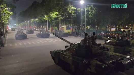 Dàn vũ khí, khí tài hiện đại tiến vào Quảng trường Ba Đình