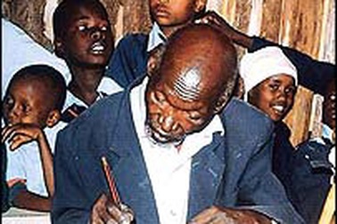 Cụ học sinh tiểu học già nhất thế giới từ trần ở tuổi 90